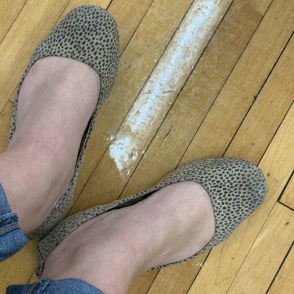 Universal Thread Shoes - Size 8 Well Worn Work Flats